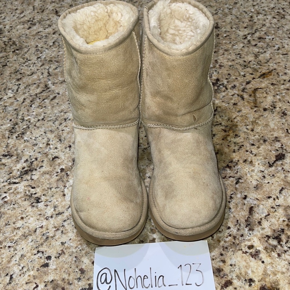 UGG Classic Short